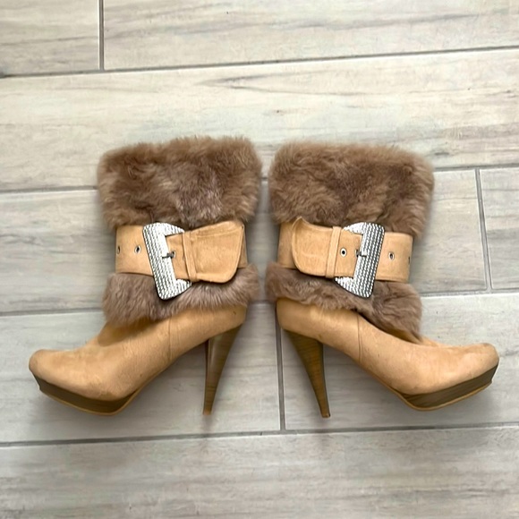 Furry heeled boot with rhinestone buckle - Picture 1 of 3